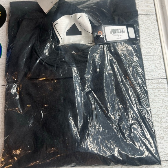 Adidas Shirt Mens Size Small Carbon Multi Sport Osize Tee Badge of Sport - Picture 4 of 8